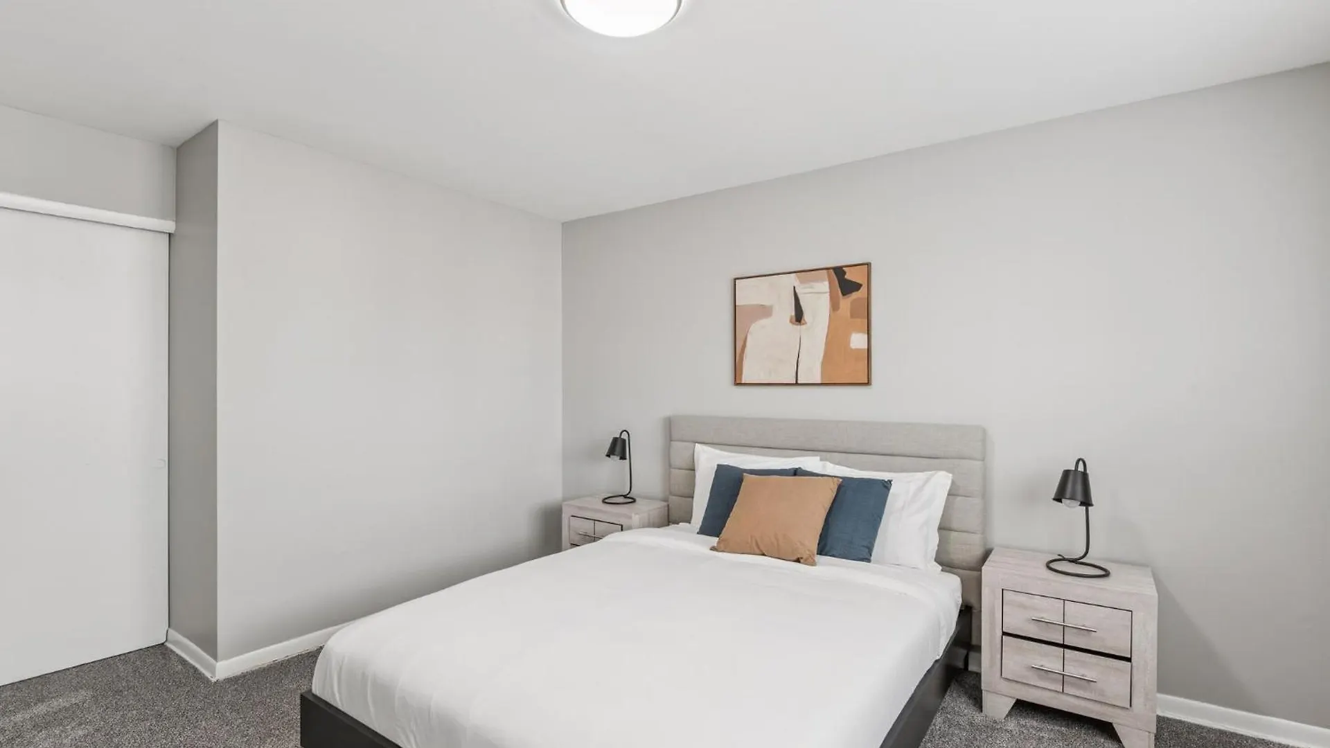Avery Apartments D4 I Spacious 2 Bed 1 Bath Nashville